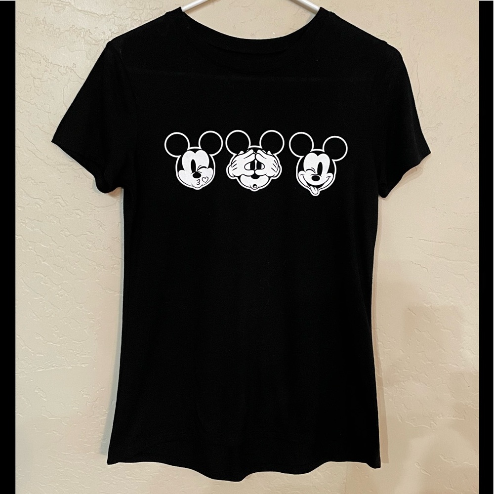 🖤Disney Mickey Mouse Emoji Shirt, size XS 🏰🐭